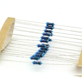 20x Résistances métal ¼W - 0.25w - 1% -  620ohm - 620R