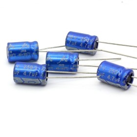 5x Condensateur JB Capacitors 4.7uF 250V 8x12mm -154con349