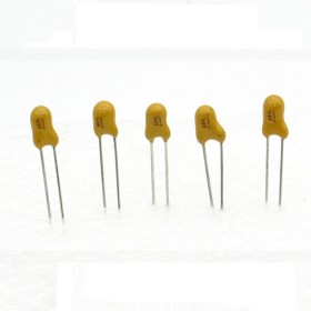 5x Condensateur Tantale AVX  0.68uF - 50v - 684 -  radial