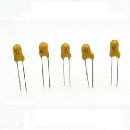 5x Condensateur Tantale AVX  0.68uF - 50v - 684 -  radial