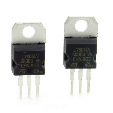 2x L7805CV - L7805 - +5V - 1.5A - ST - T0220 - 207IC009