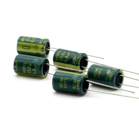 5x Condensateur Chimique 6.8uf - 250v - 8x12mm P:3.5mm BERYL - 366con771