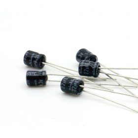 5x Condensateur 22uf - 6.3V - 4x5mm - P: 1.5mm - Nichicon