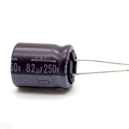 Condensateur - 82uf - 250V - 16x20mm - P: 7.5mm - Nichicon - 378con845