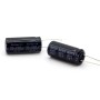 2x Condensateur 680uf - 35V - 10x23mm - P: 5mm - Rubycon